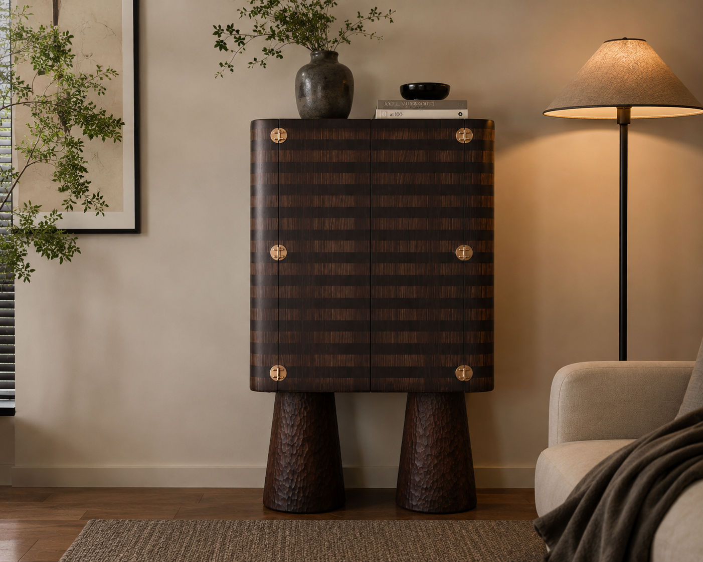 Louvra Cabinet