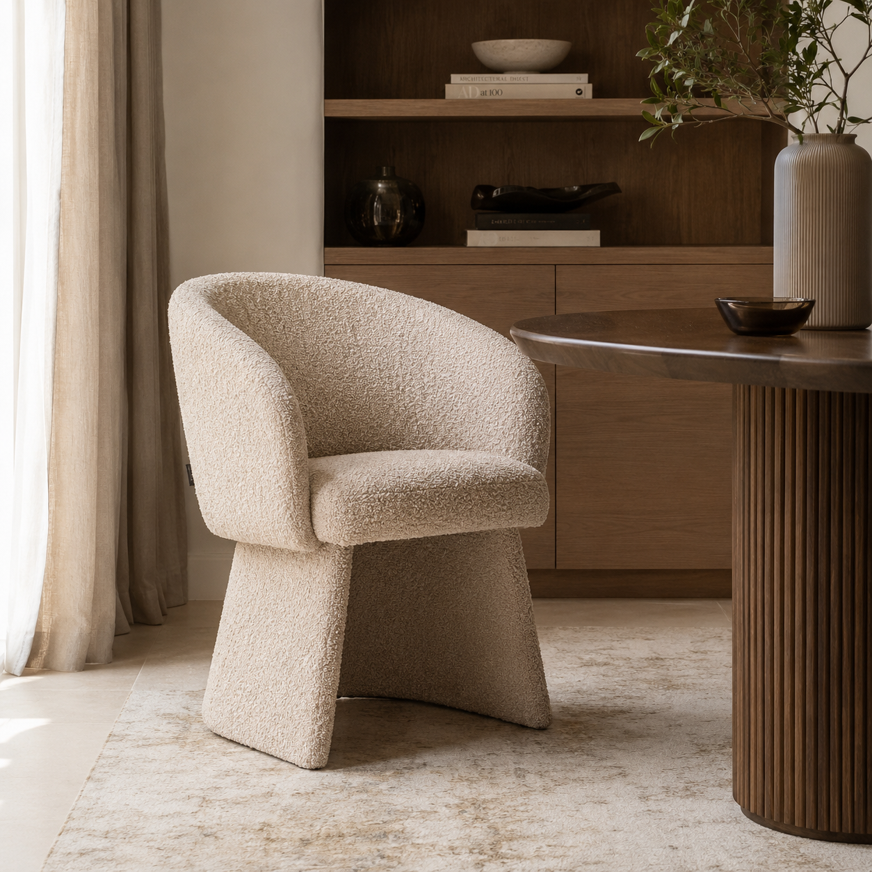Vela Pedestal Sculpted Lounge Chair